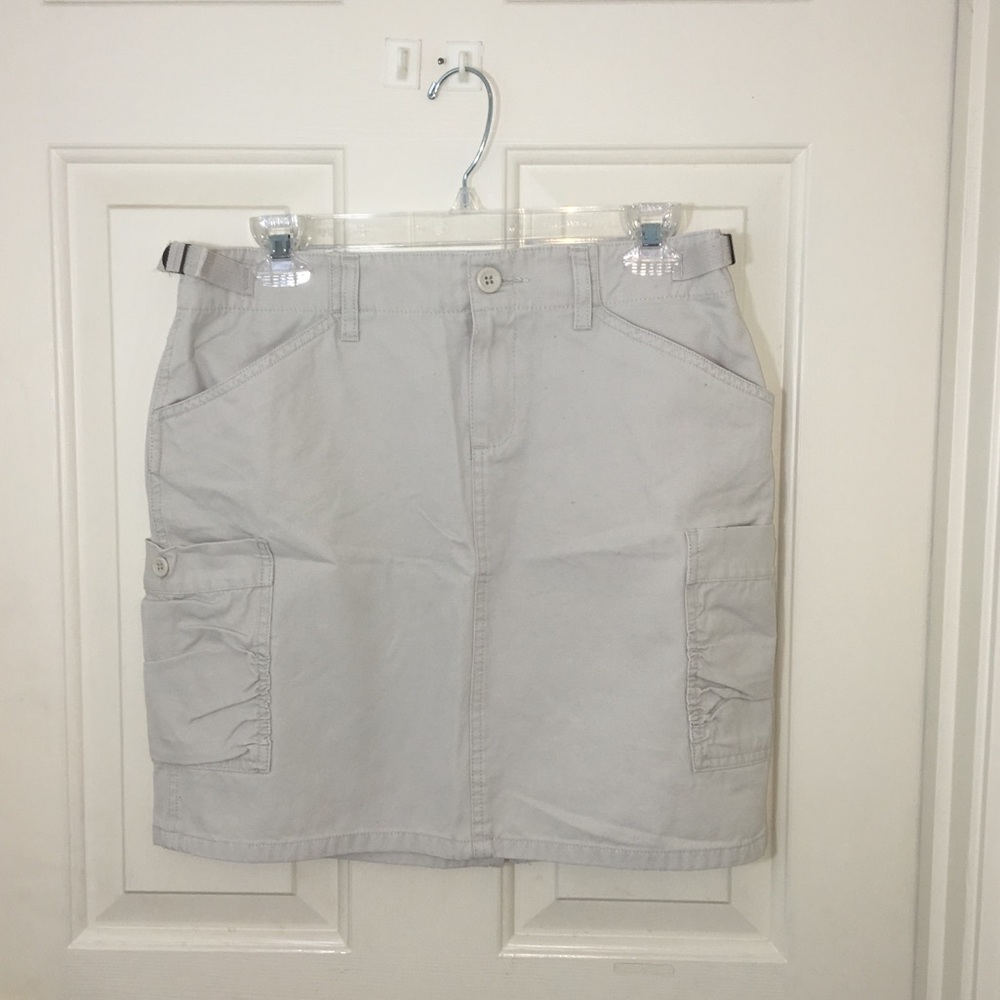 🔥3/$20 Sale: Old Navy Khaki Skirt-6🔥